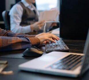 AI które naprawdę zmienia codzienną pracę