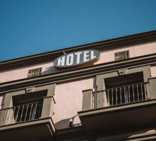 Co dzieje się z ceną hotelu gdy wydarzenie przyciąga tysiące turystów