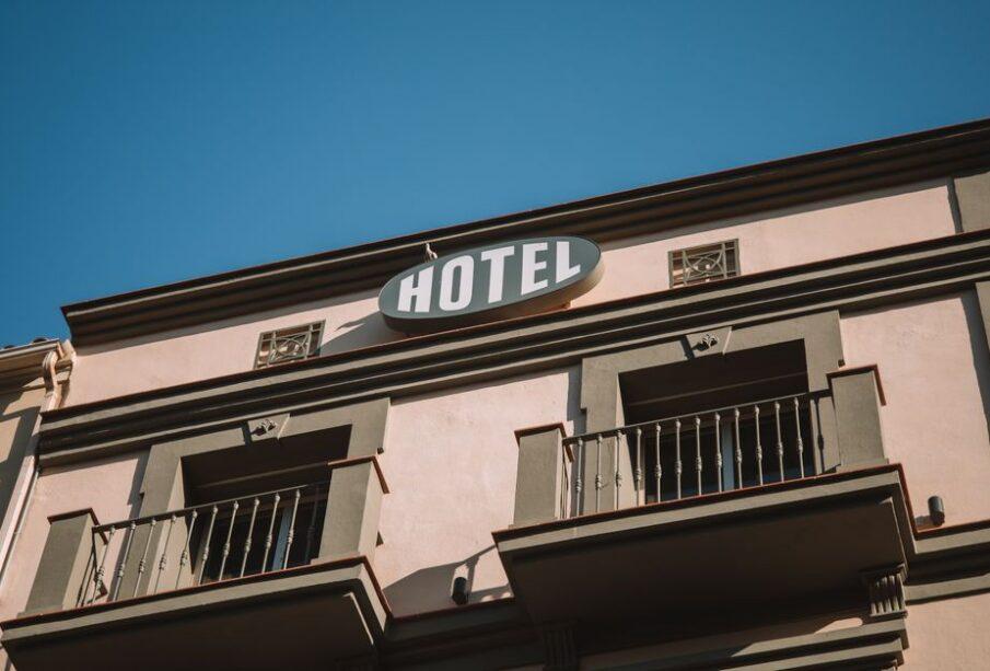 Co dzieje się z ceną hotelu gdy wydarzenie przyciąga tysiące turystów