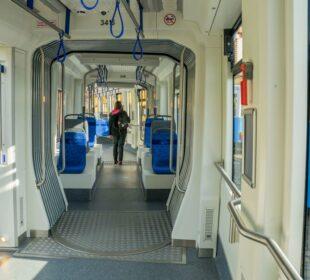 Co znajduje się w środku nowoczesnego autobusu elektrycznego