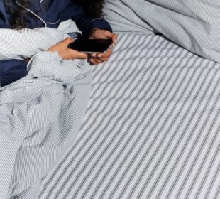 Cyfrowe życie przeciętnego Polaka od rana do wieczora