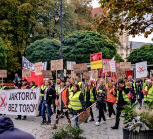 Dlaczego Barcelona, Amsterdam i Wenecja ograniczają turystykę