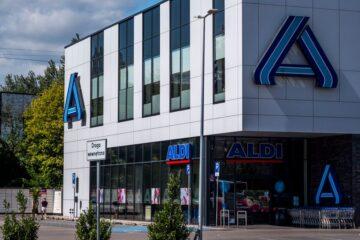 Dlaczego Biedronka buduje coraz więcej sklepów w małych miastach