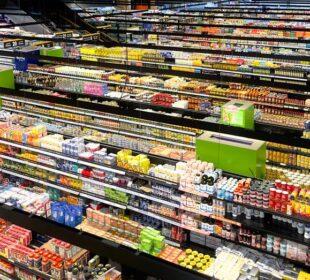 Dlaczego Biedronka i Lidl tak często budują sklepy obok siebie