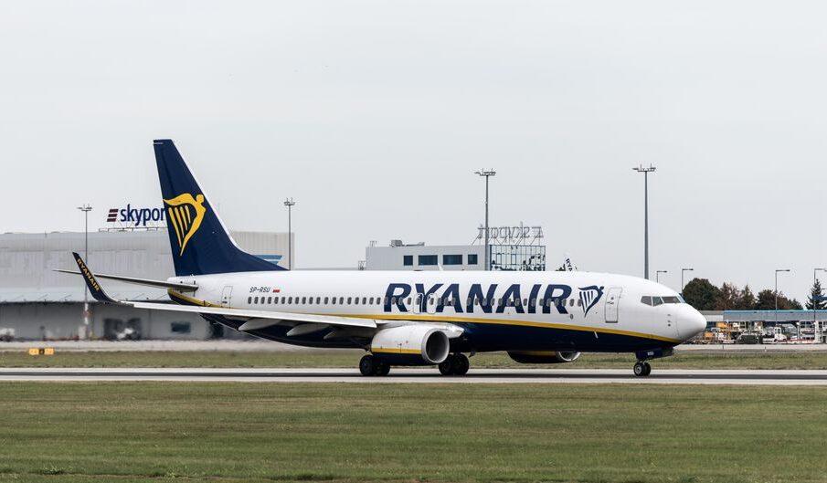 Dlaczego Ryanair lata z Modlina zamiast z Warszawy