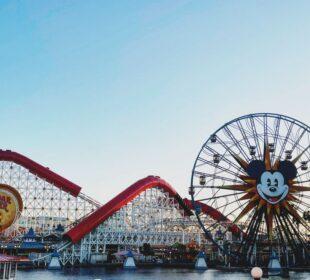 Dlaczego bilety do Disneylandu i innych parków rozrywki kosztują tak dużo