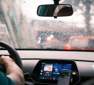 Dlaczego ceny Ubera rosną podczas deszczu