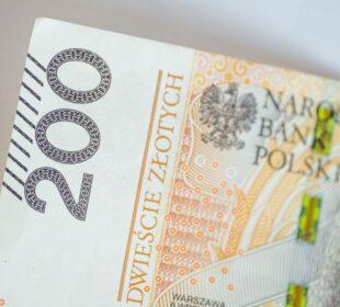 Ile kosztuje jeden dzień życia w Warszawie przy pensji 10 tys. zł