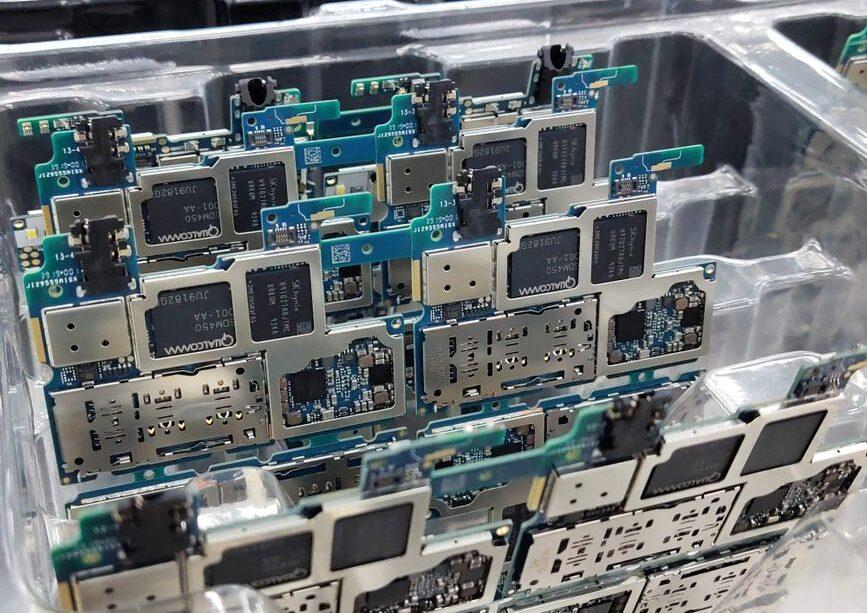 Ile naprawdę kosztuje wyprodukowanie współczesnego smartfona