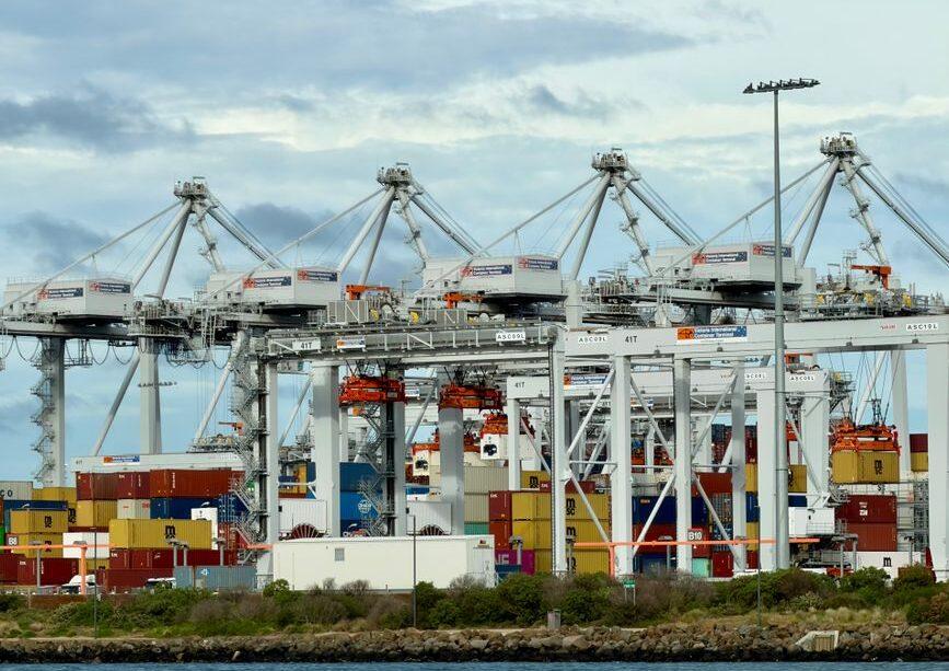 Jak działa największy port kontenerowy w Polsce