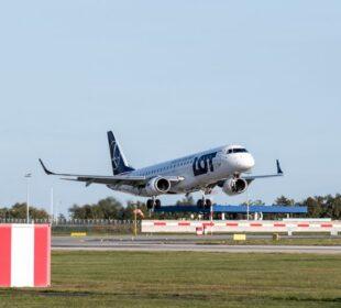 LOT, Lufthansa i Ryanair - różne sposoby podróżowania z Warszawy do Europy