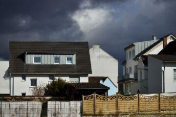 Mieszkańcy Warszawy uciekają na przedmieścia