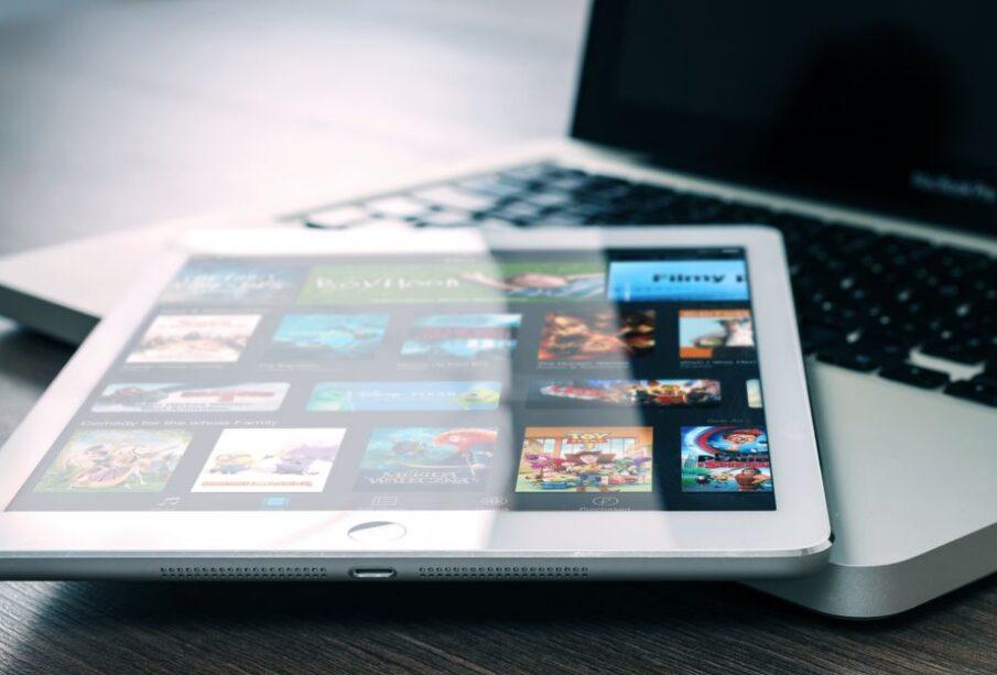 Netflix, Spotify, Disney+ i Max - ile kosztuje cyfrowe życie jednej rodziny