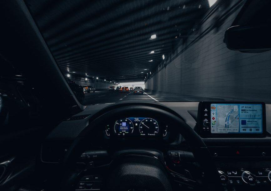 Samochody autonomiczne wychodzą na ulice. Waymo testuje model którego kierowca nie prowadzi