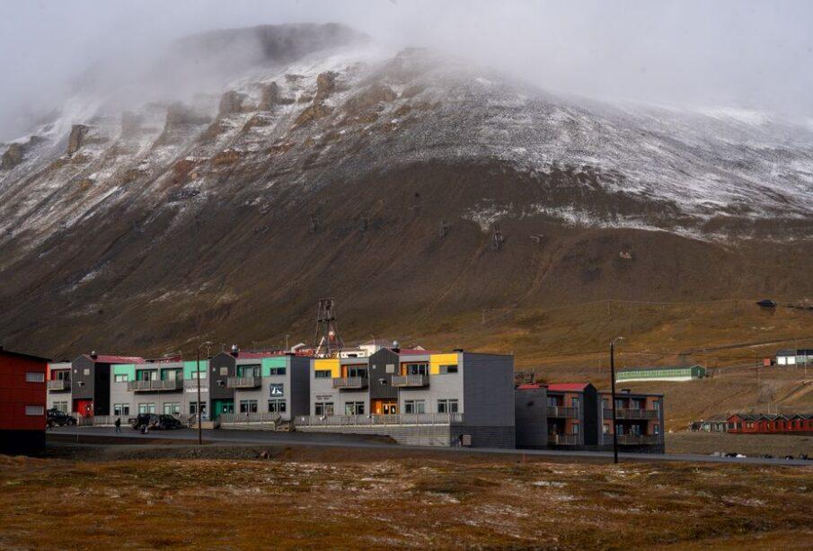 Svalbard ma miasto bez cmentarza. Wieczna zmarzlina zmieniła zasady życia mieszkańców