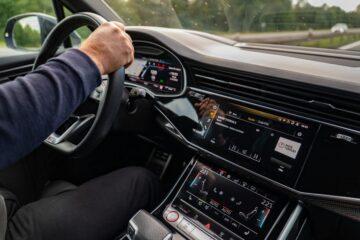 Tesla, BMW i Mercedes - ile technologii znajduje się dziś w samochodzie
