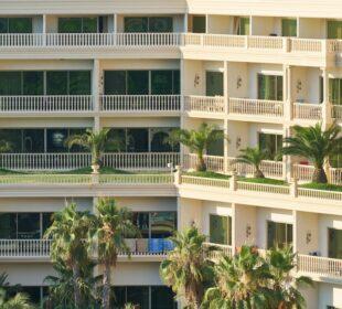 Wakacje na kempingu, apartament i hotel - trzy różne budżety