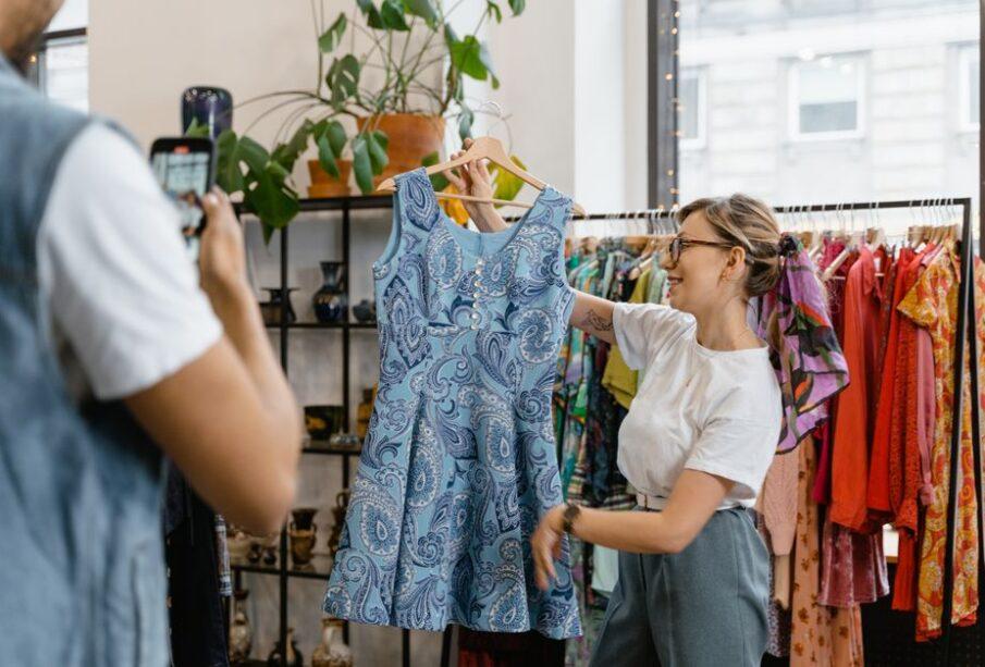 Zalando, Vinted i Allegro - trzy różne sposoby na sprzedaż niepotrzebnych rzeczy