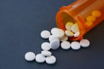 Cienka granica między lekiem a narkotykiem: Mechanizm nielegalnego obrotu opioidami